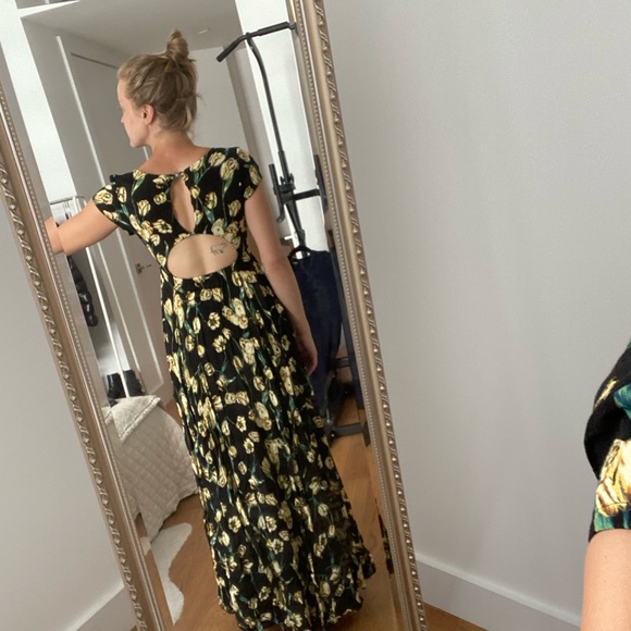 Floral Maxi Dress - Picture 2 of 3